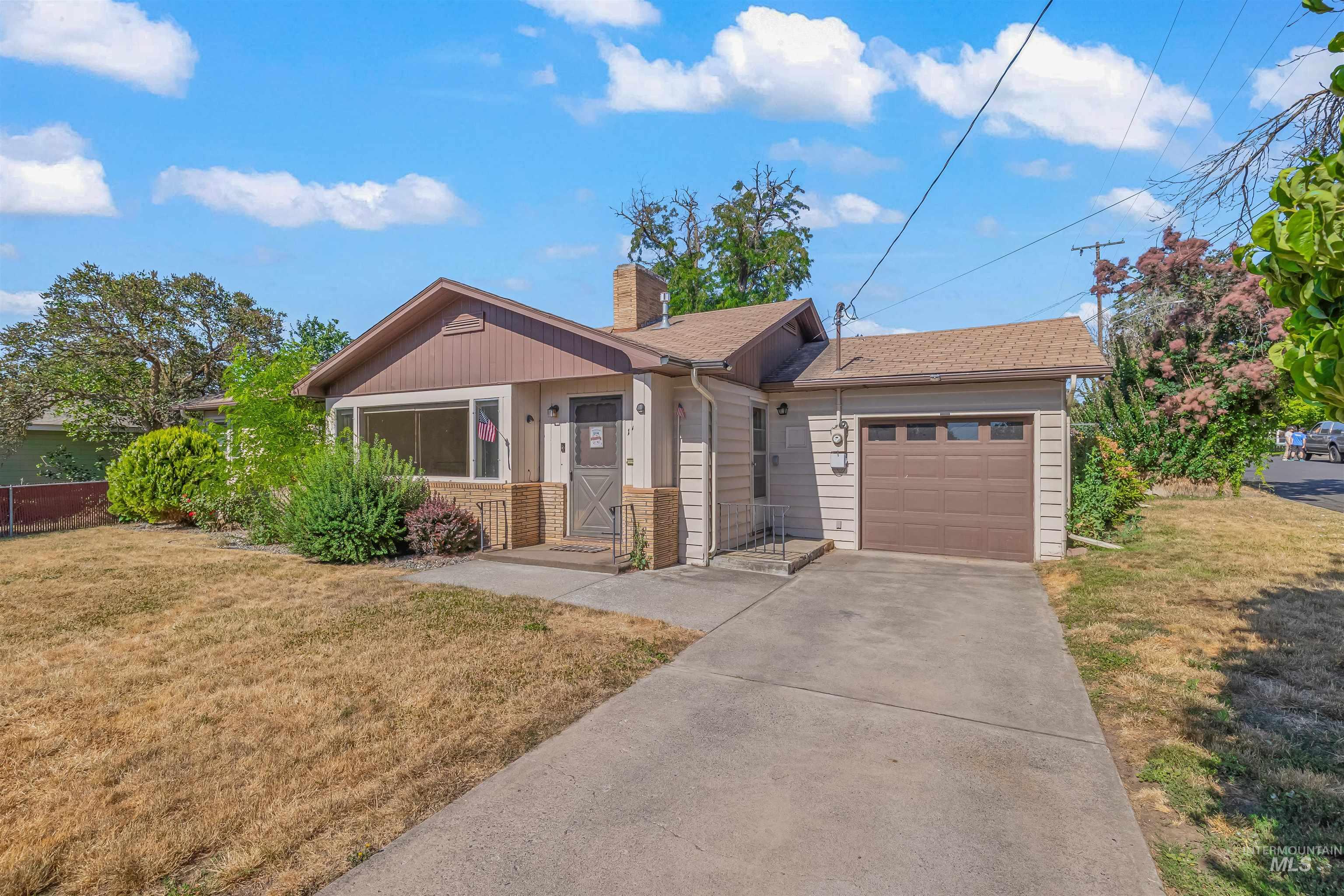 Property Photo: 1452 12th Street ID 83501