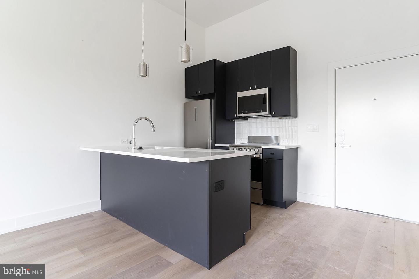 Property Photo: 5013 Springfield Avenue 209 PA 19143