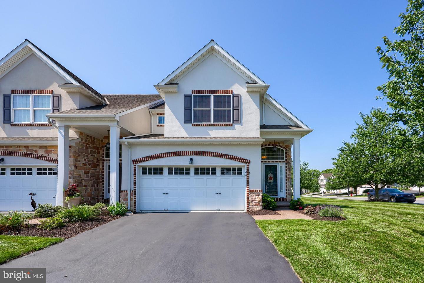 Property Photo: 108 Winterberry Court PA 17543