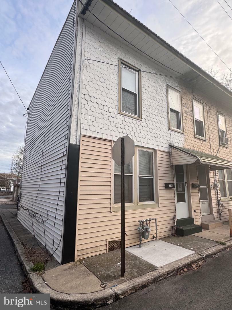 Property Photo: 722 Union Street PA 17042