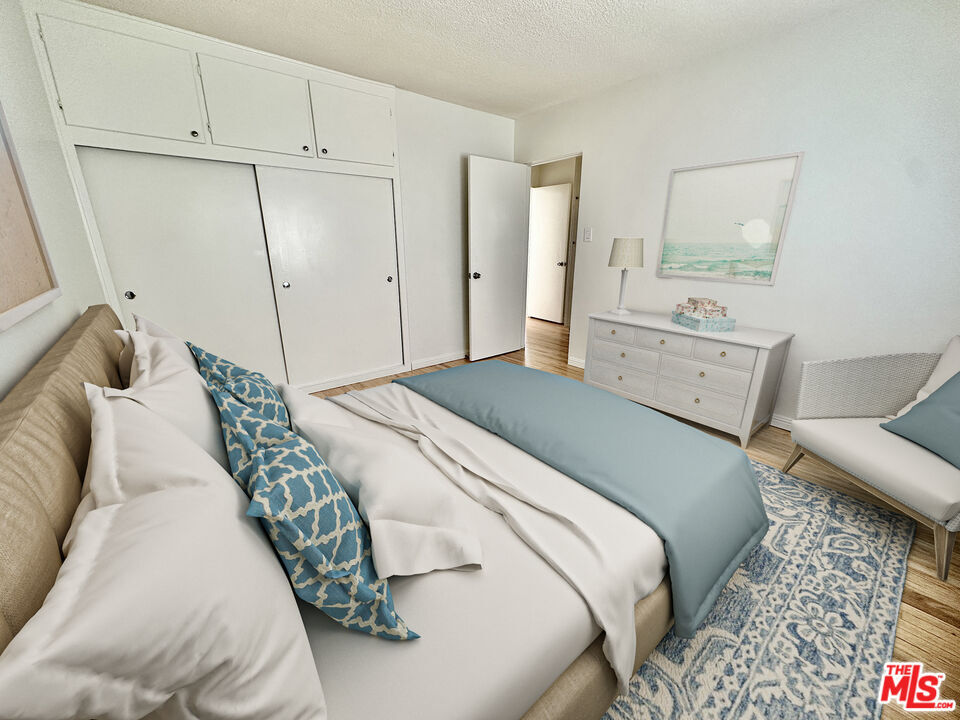 Property Photo: 623 Ashland Ave CA 90405