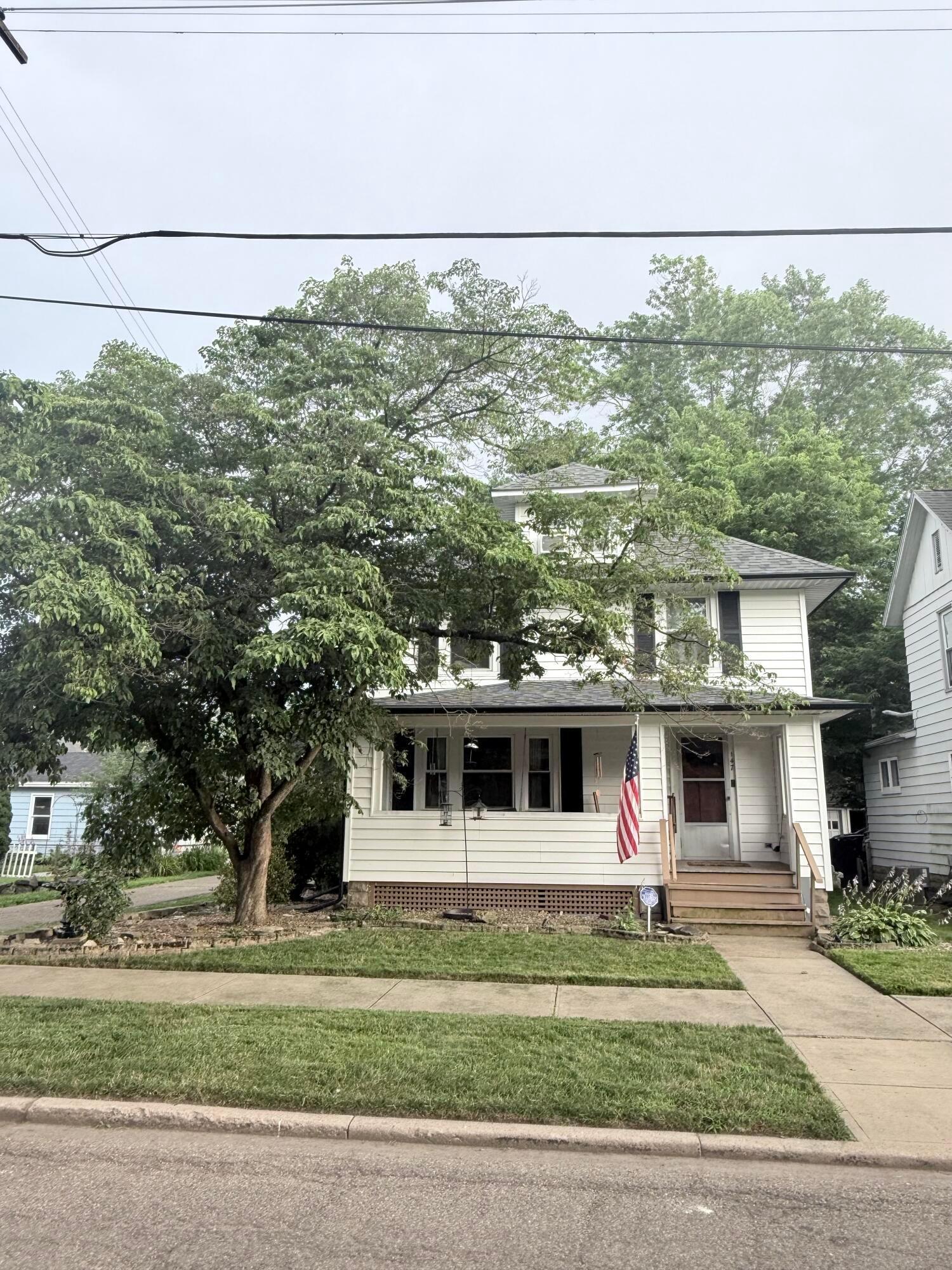 Property Photo: 147 W Shields Street OH 43055