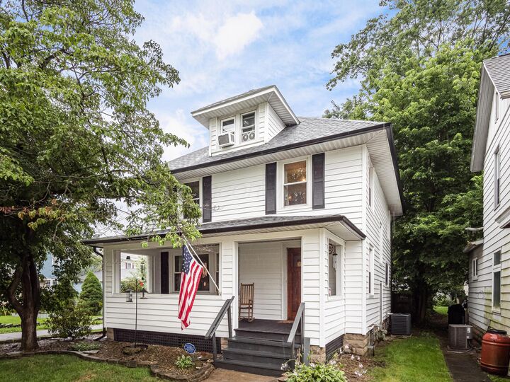 147 W Shields Street  Newark OH 43055 photo