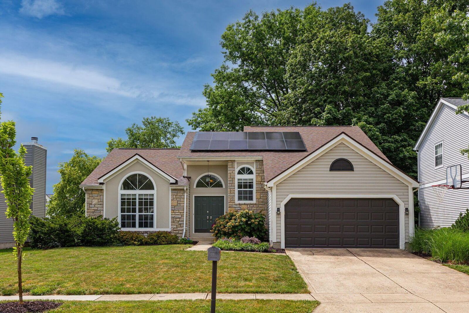 Property Photo:  4247 Boulder Creek Drive  OH 43230 