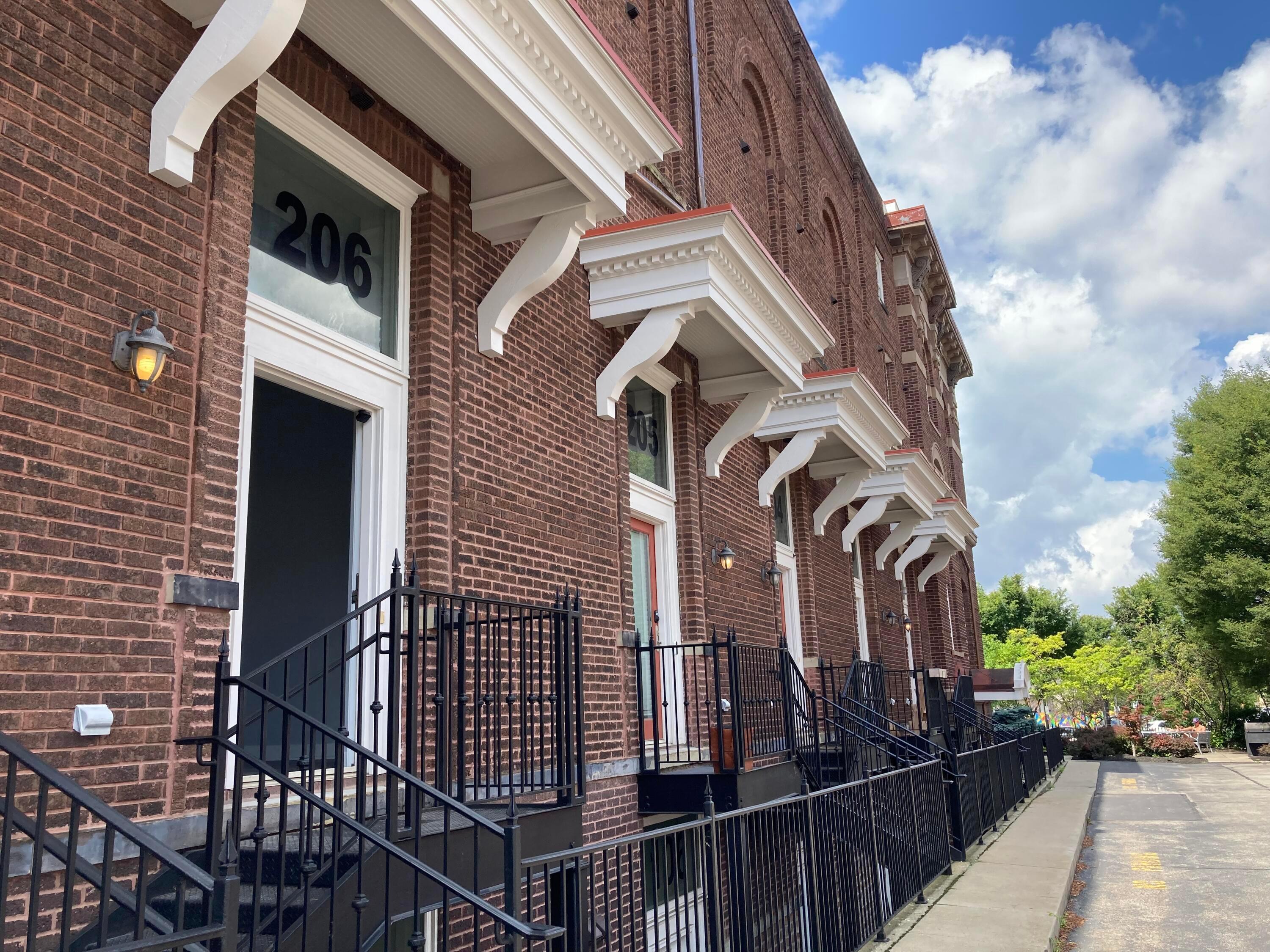 Property Photo: 1276 N High Street OH 43201