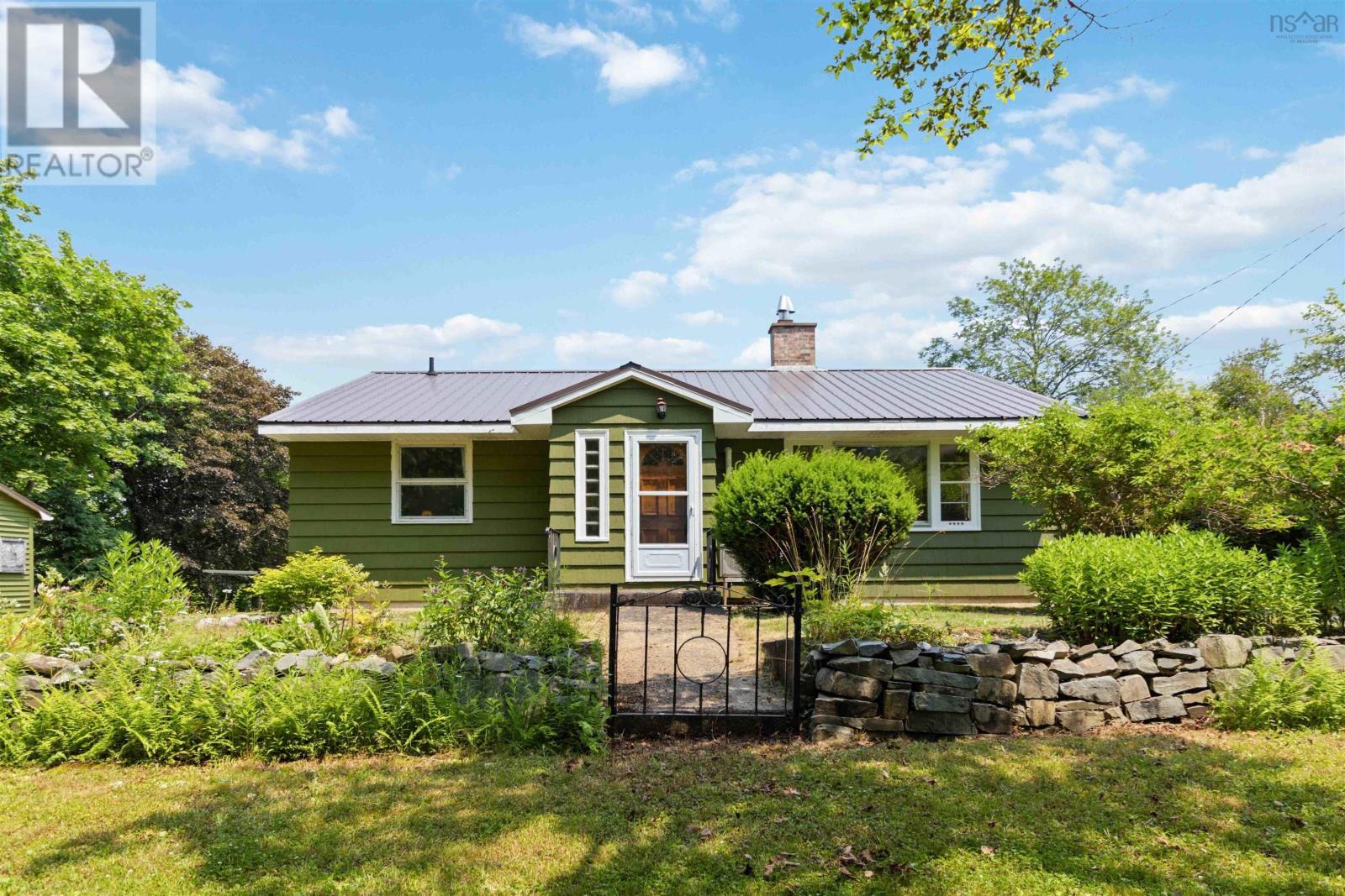 Property Photo: 7 Lorne Drive NS B2Z 1B2