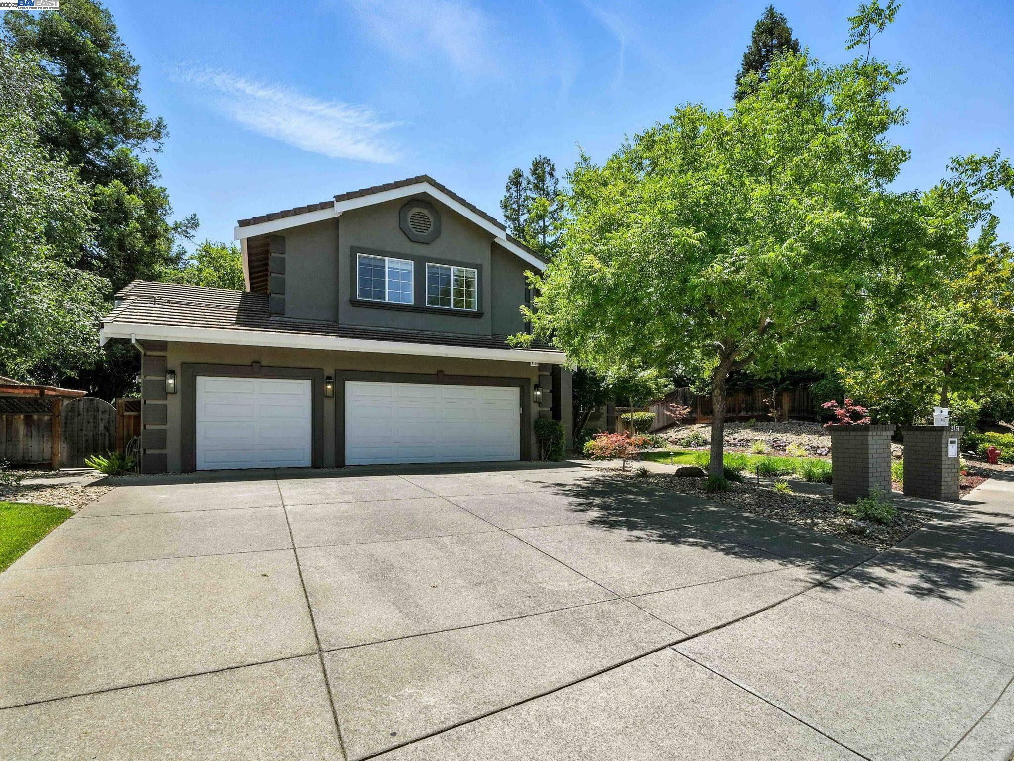 Property Photo: 2153 Vintage Ln CA 94550