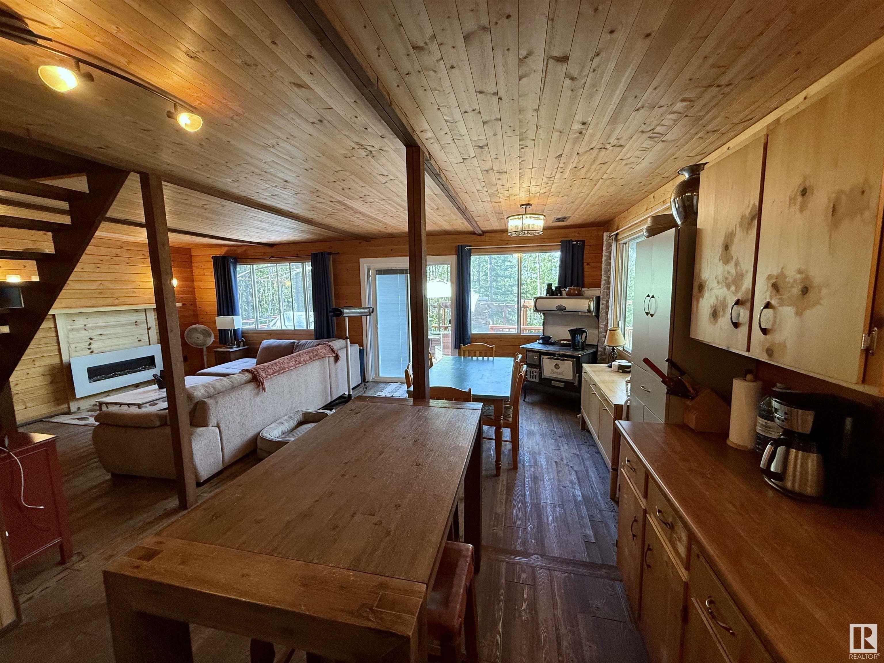 Photo de la propriété: 111 9432 Twp Rd 560 AB T0A 3A0