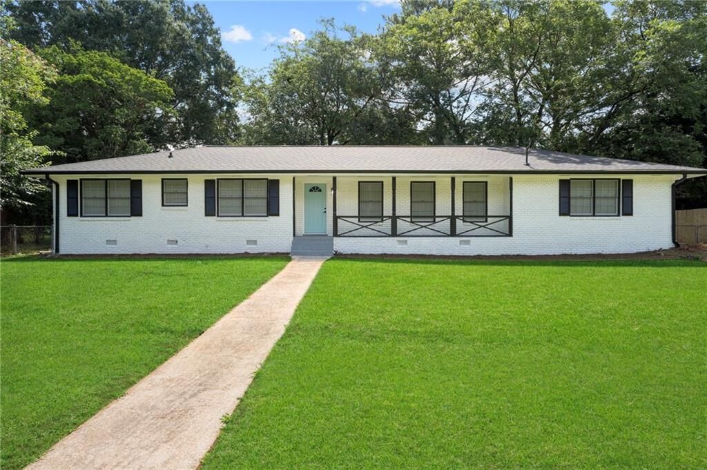 Property Photo:  3036 Crabapple Circle  GA 30034 