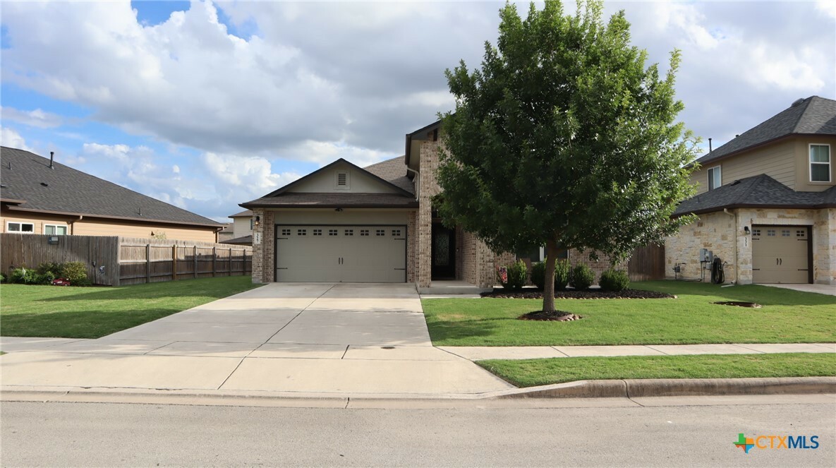 Property Photo: 327 Limestone Creek TX 78130