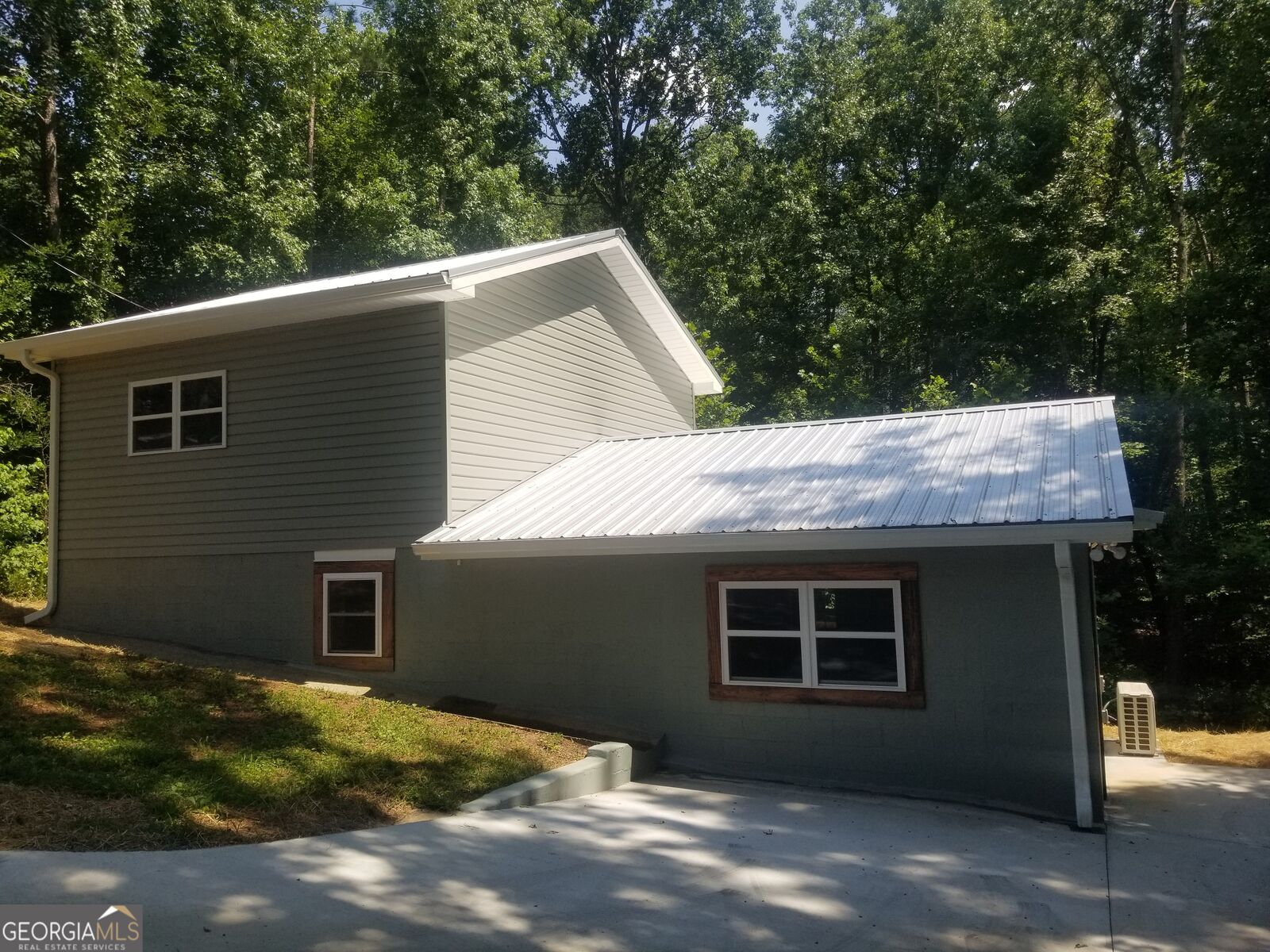 Property Photo:  194 Faye Street  GA 30176 