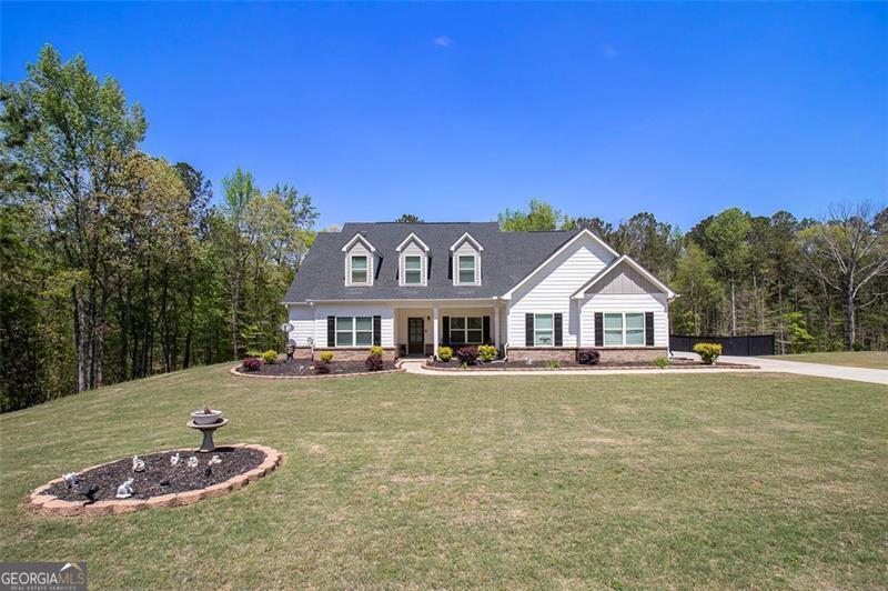 Property Photo: 95 Hawthorn Lane GA 30014