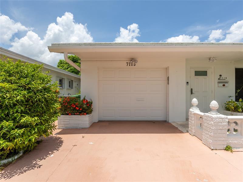 Property Photo: 7115 NW 71st St FL 33321