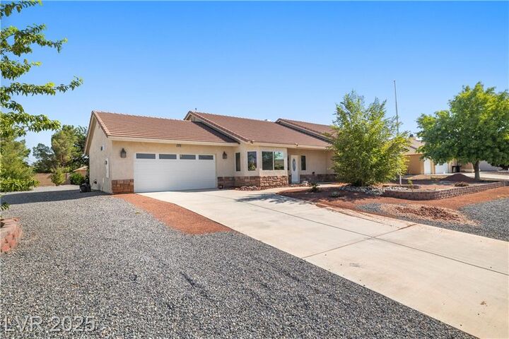 Property Photo: 5410 Fernwood Court NV 89061