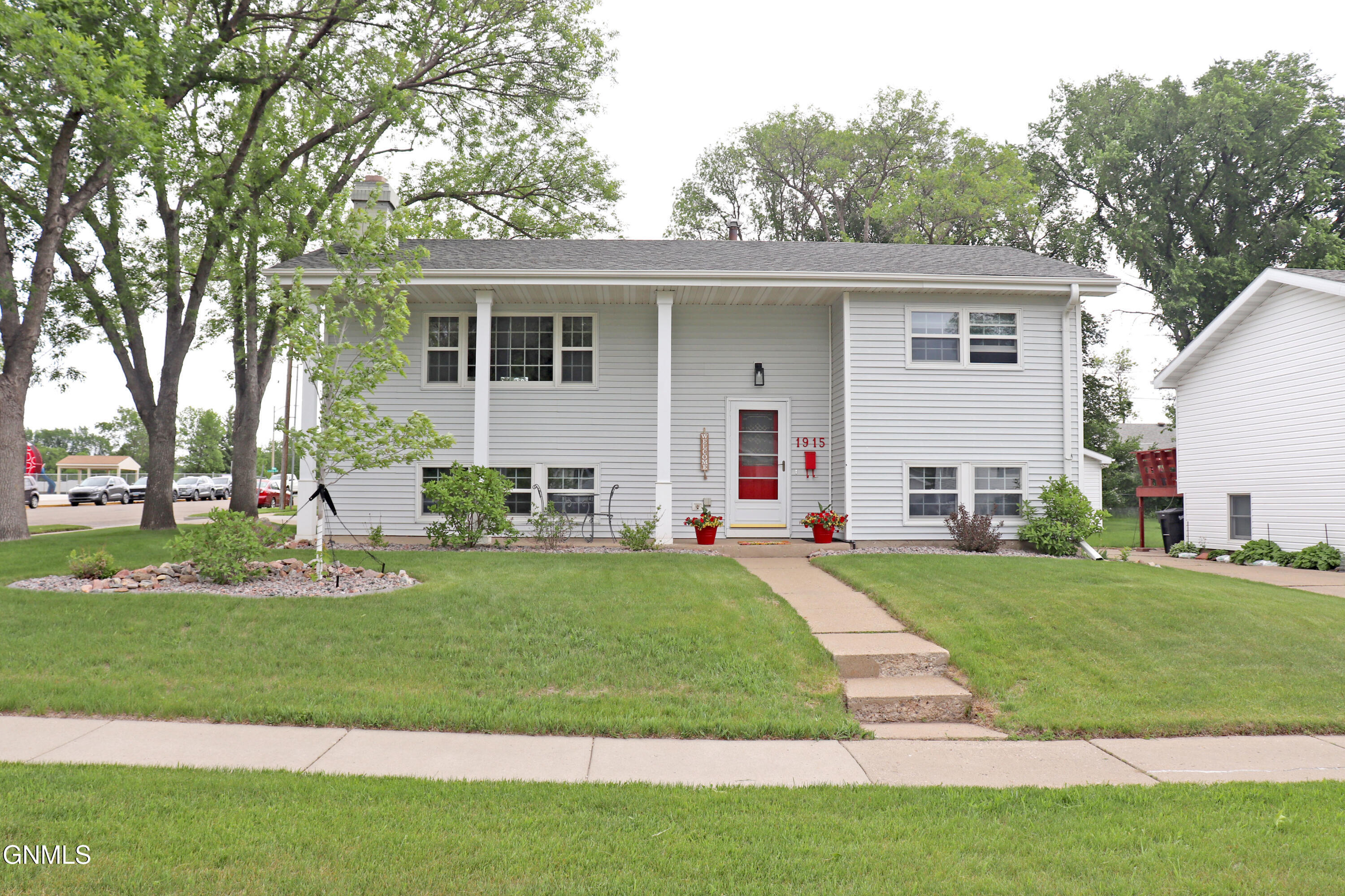 1915 N Bell Street  Bismarck ND 58501 photo