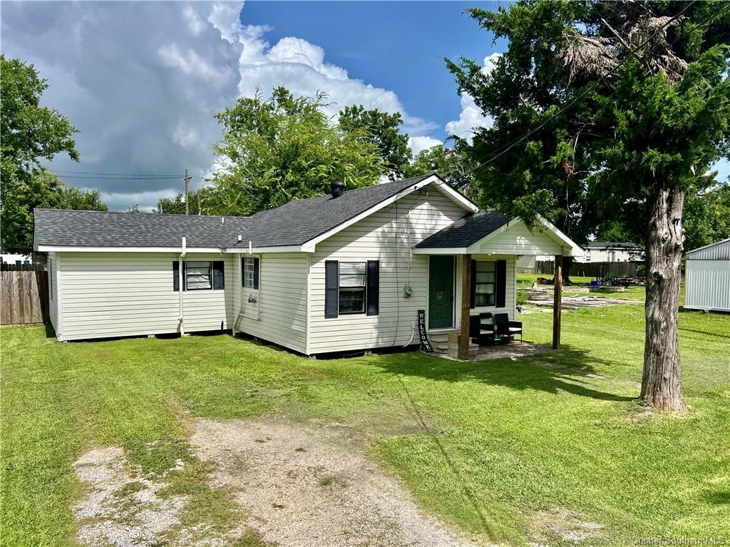 Property Photo: 207 Doiron Street LA 70663