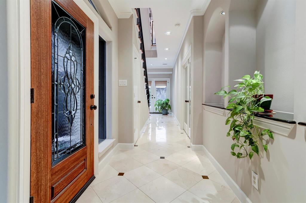 Property Photo: 1013 Crocker Street TX 77019