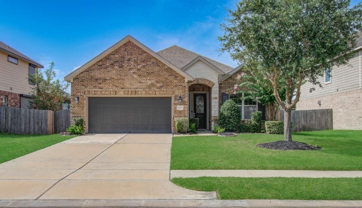 Property Photo:  12807 Southern Oaks Landing  TX 77584 
