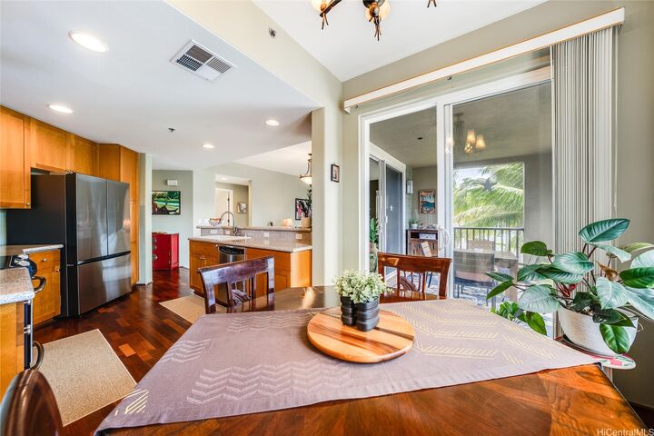 Property Photo: 520 Lunalilo Home Road 8224 HI 96825