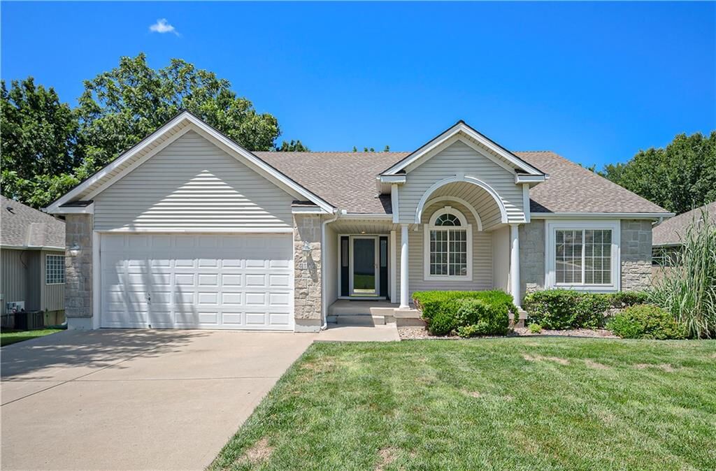 Property Photo:  4102 N 108th Street  KS 66109