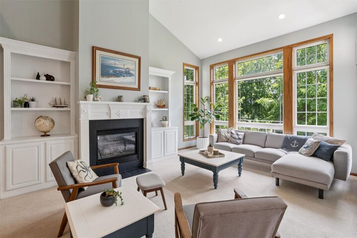 Property Photo:  505 NE 21st Street  IA 50021 