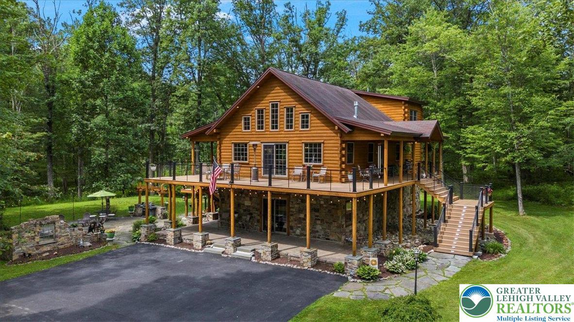 207 W Douglasville Road  Bushkill Twp PA 18064 photo