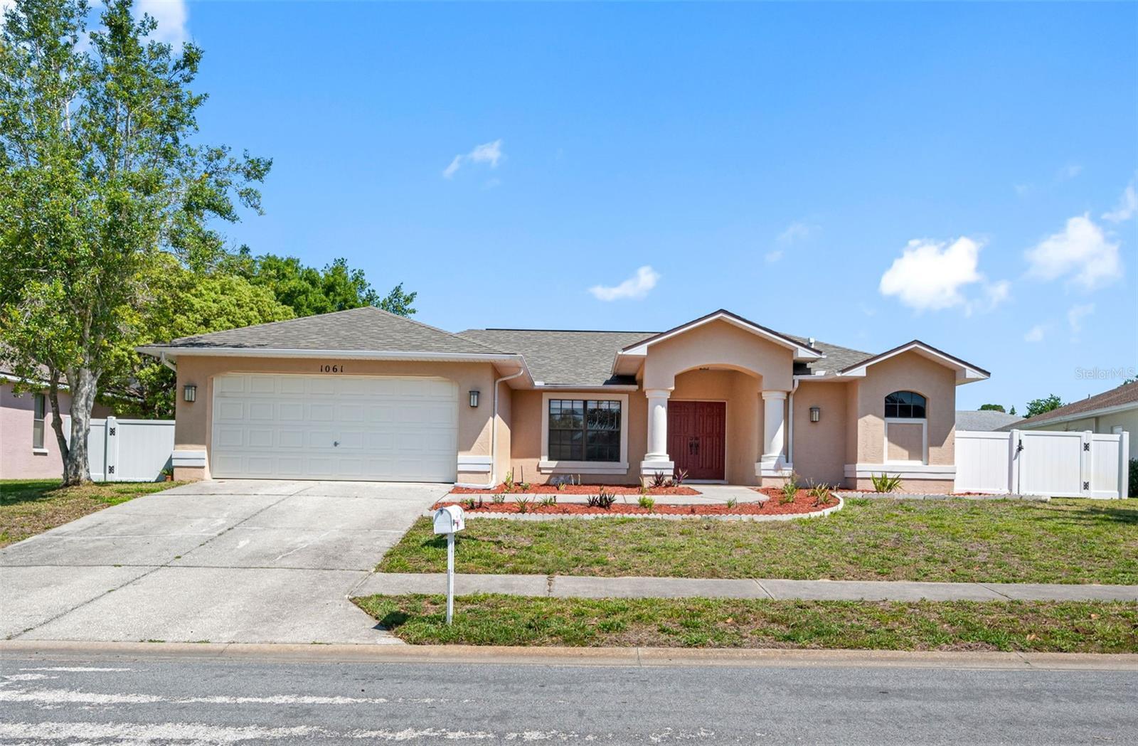 Property Photo: 1061 Archway Drive FL 34608