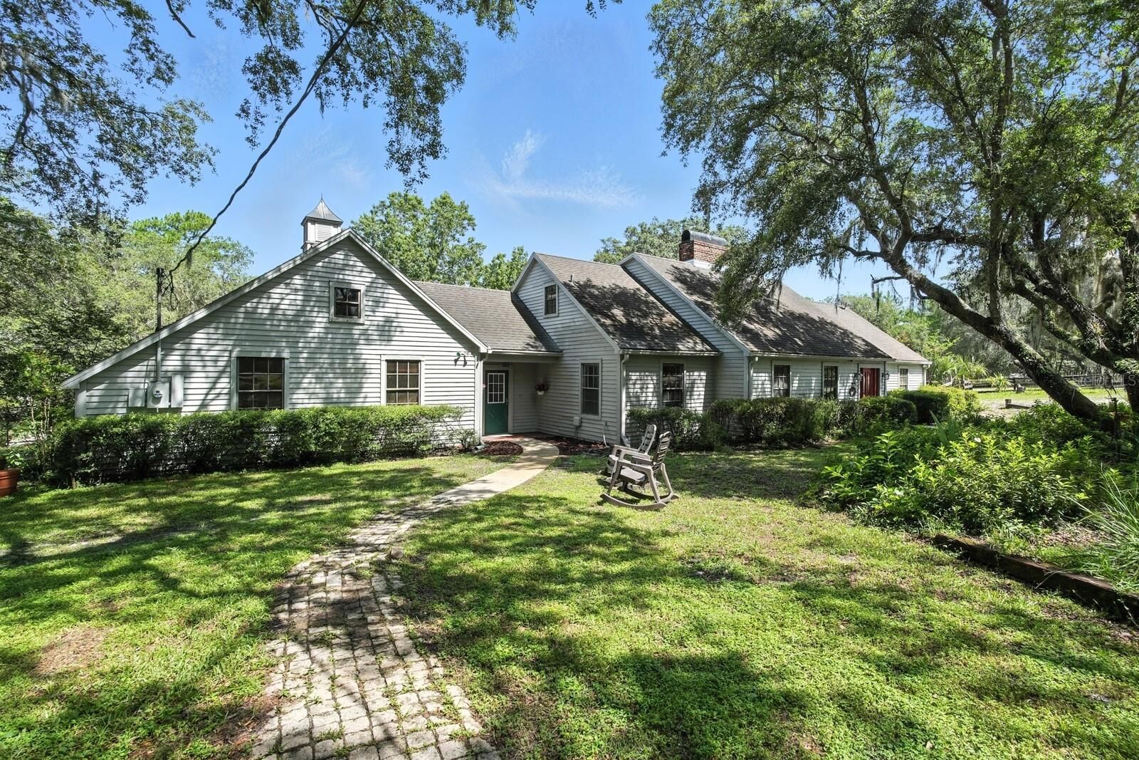 Property Photo: 750 Tabatha Drive FL 32764