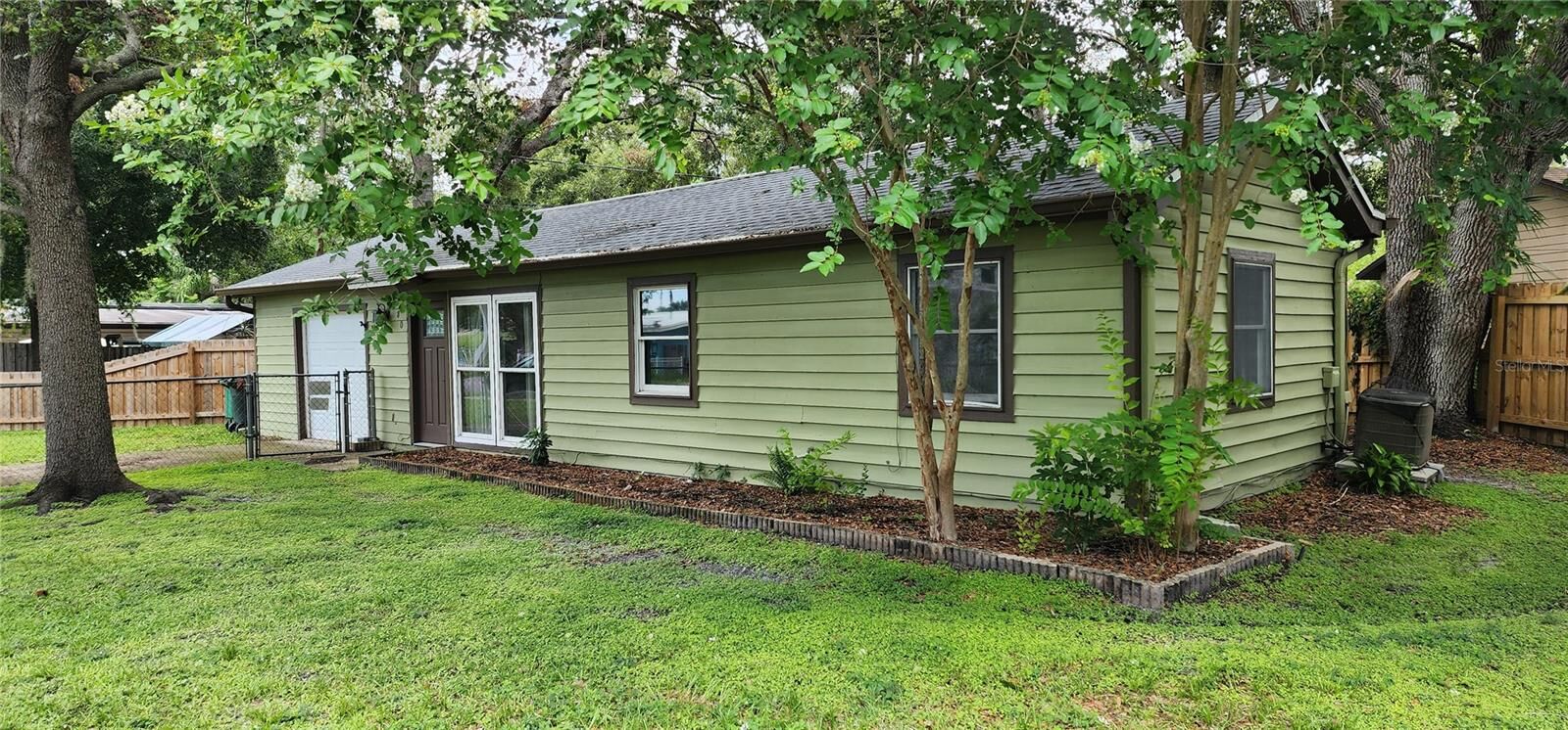 Property Photo:  680 1st Avenue N  FL 34695 