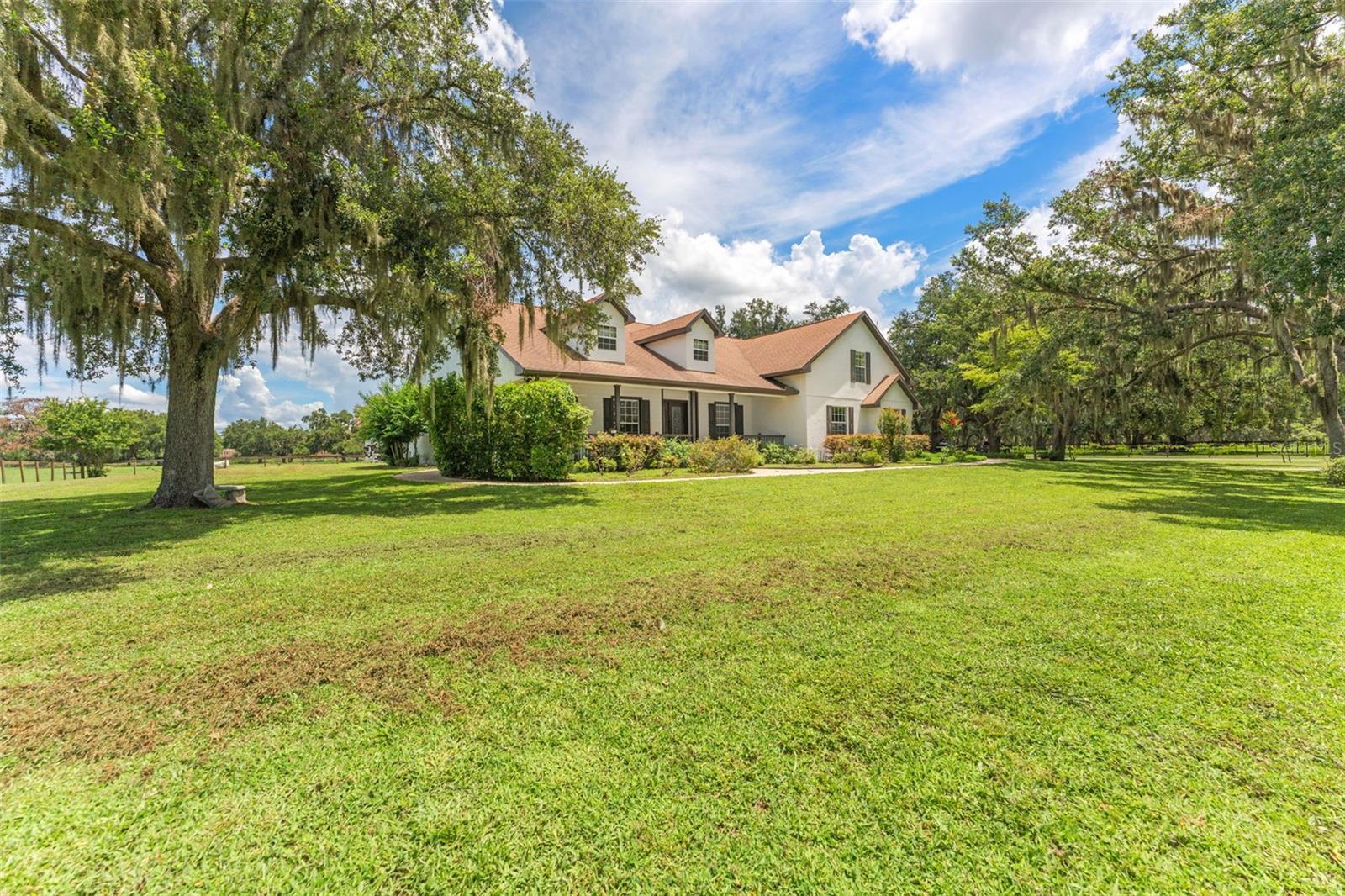 Property Photo:  2702 Rogers Ranch Road  FL 33547 