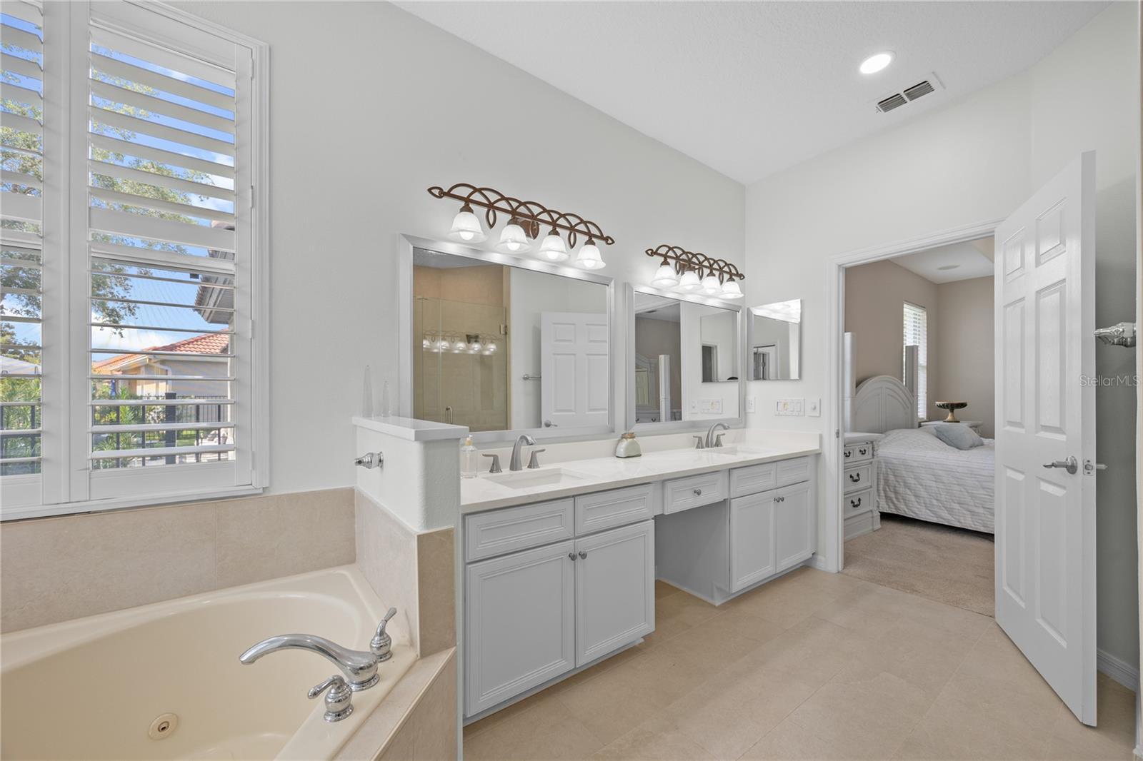 Property Photo: 11222 Rapallo Lane FL 34786