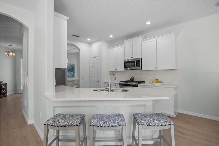 Property Photo: 11222 Rapallo Lane FL 34786