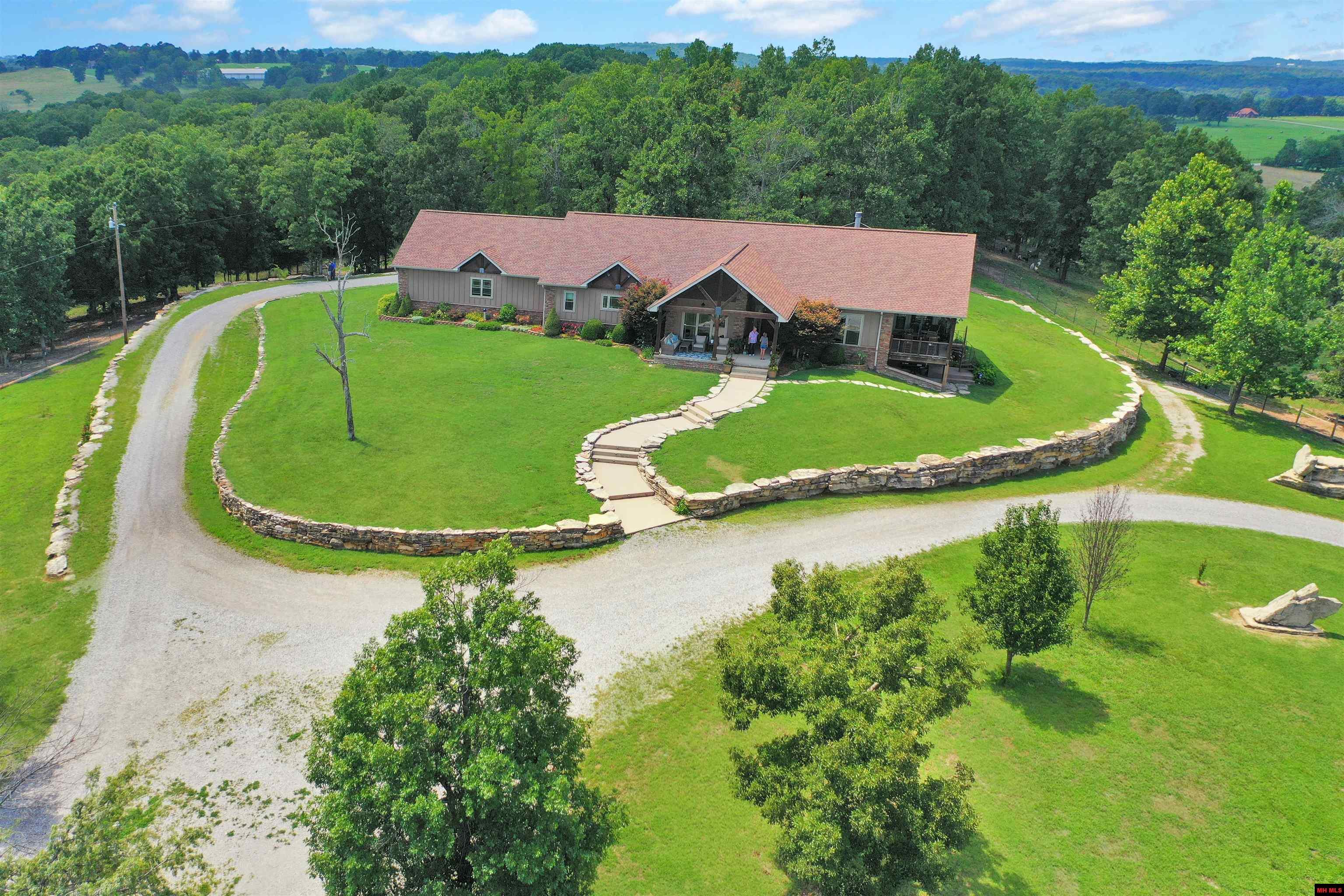 Property Photo: 6633 Hwy 201 South AR 72653