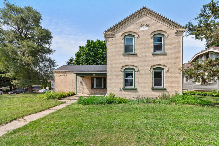 224 E Washington St 228  West Bend WI 53095 photo