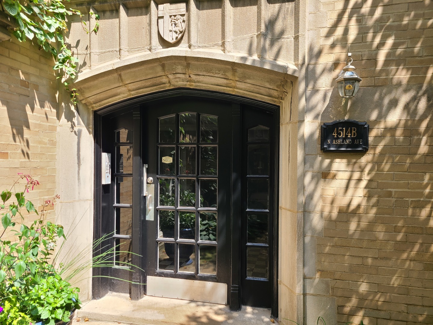 Property Photo: 4514 N Ashland Avenue B2s IL 60640