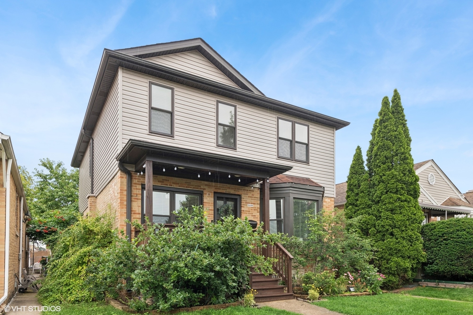 Property Photo:  3109 N Oketo Avenue  IL 60707 