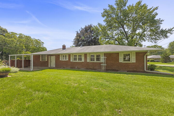 Property Photo:  1201 McDonald Avenue  IL 60506 