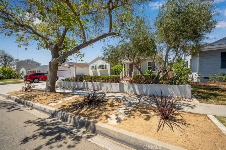 Property Photo:  2839 Loomis Street  CA 90712 