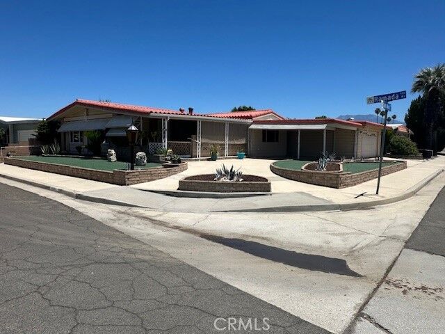Property Photo: 970 Ramada Way CA 92543
