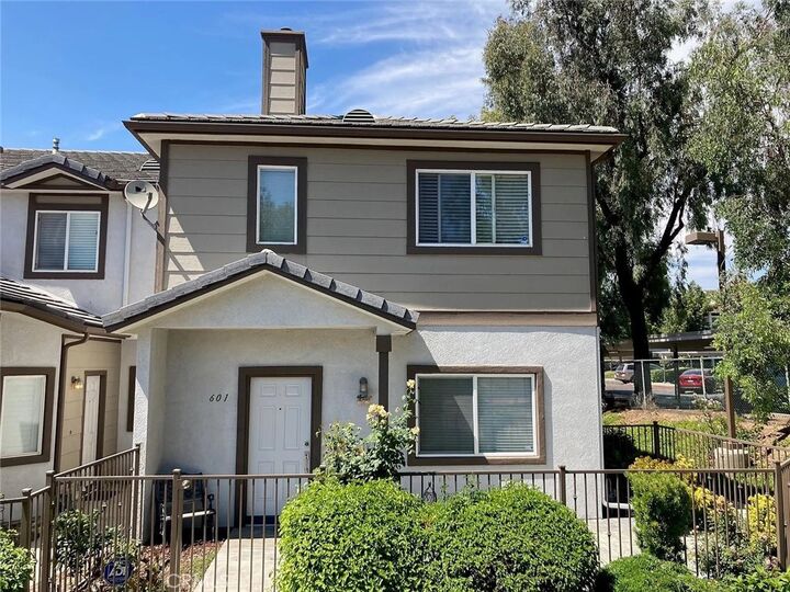 1555 601 Orange Avenue  Redlands CA 92373 photo