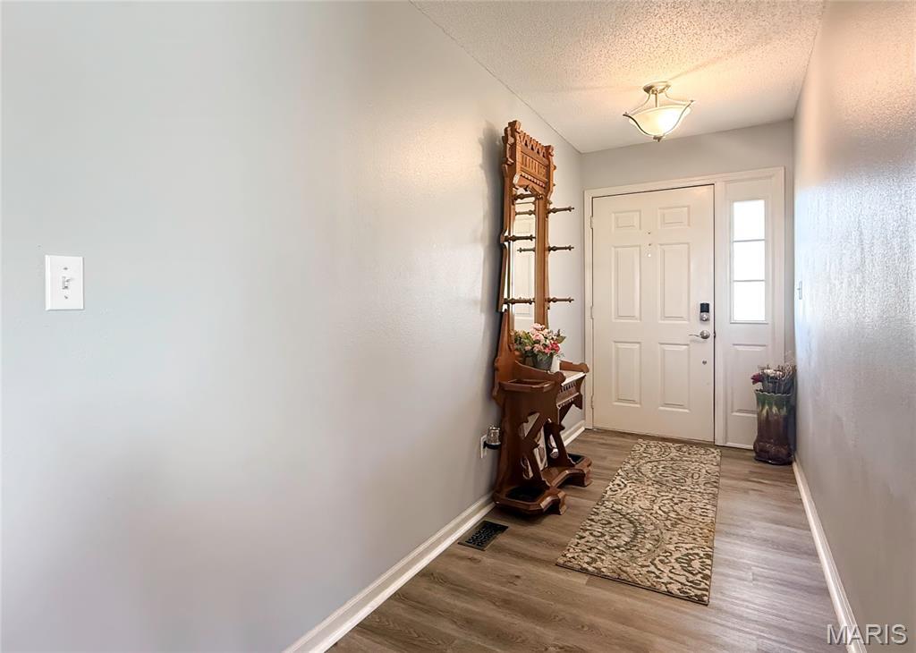 Property Photo: 607 Apple Glen Ct Court MO 63010
