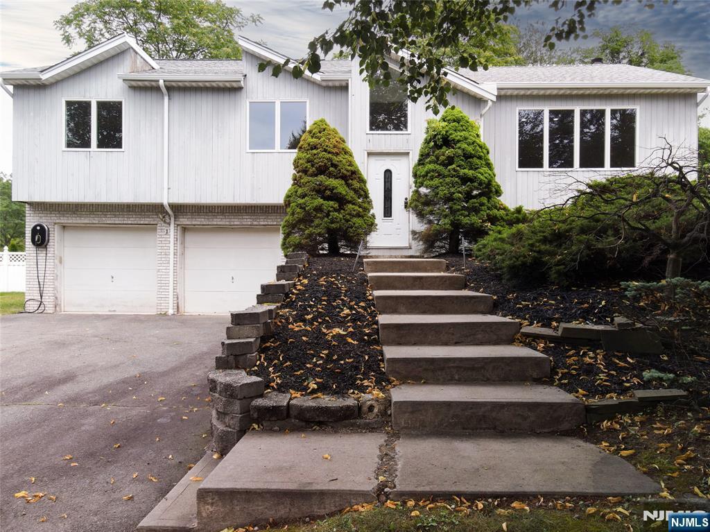 1 Fielding Terrace  Paramus NJ 07652 photo