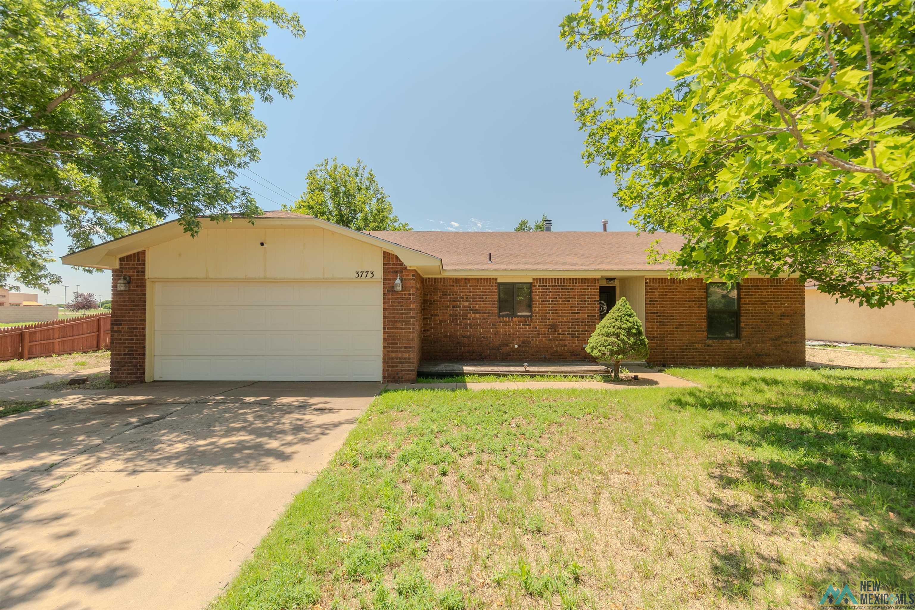 Property Photo: 3773 Glenfield Drive NM 88101
