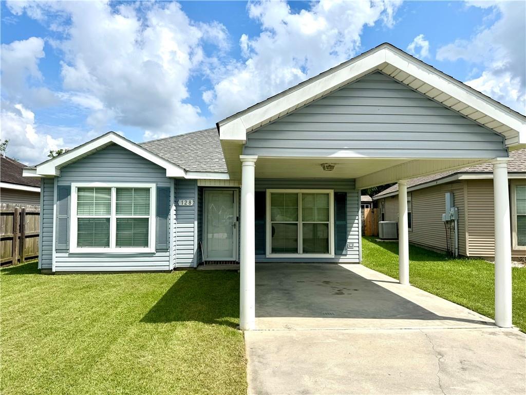 Property Photo: 128 Casa Drive LA 70359