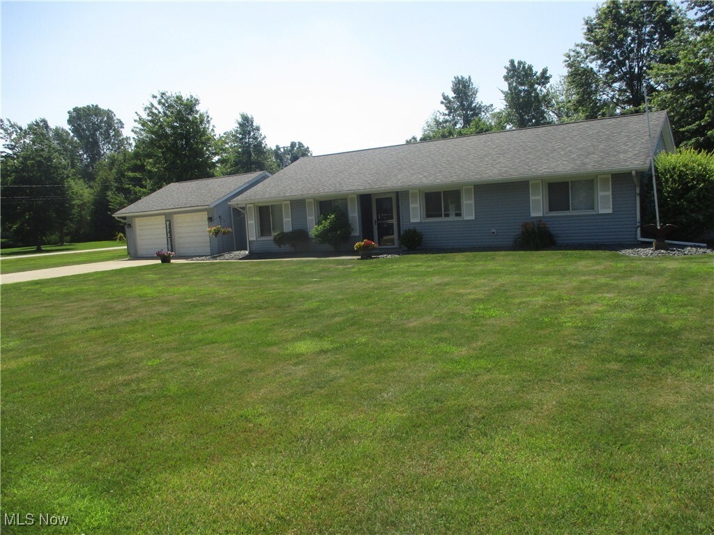 Property Photo: 7527 Tamkrist Trail OH 44030