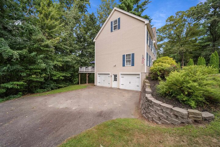 Property Photo: 2 Cardinal Circle NH 03038