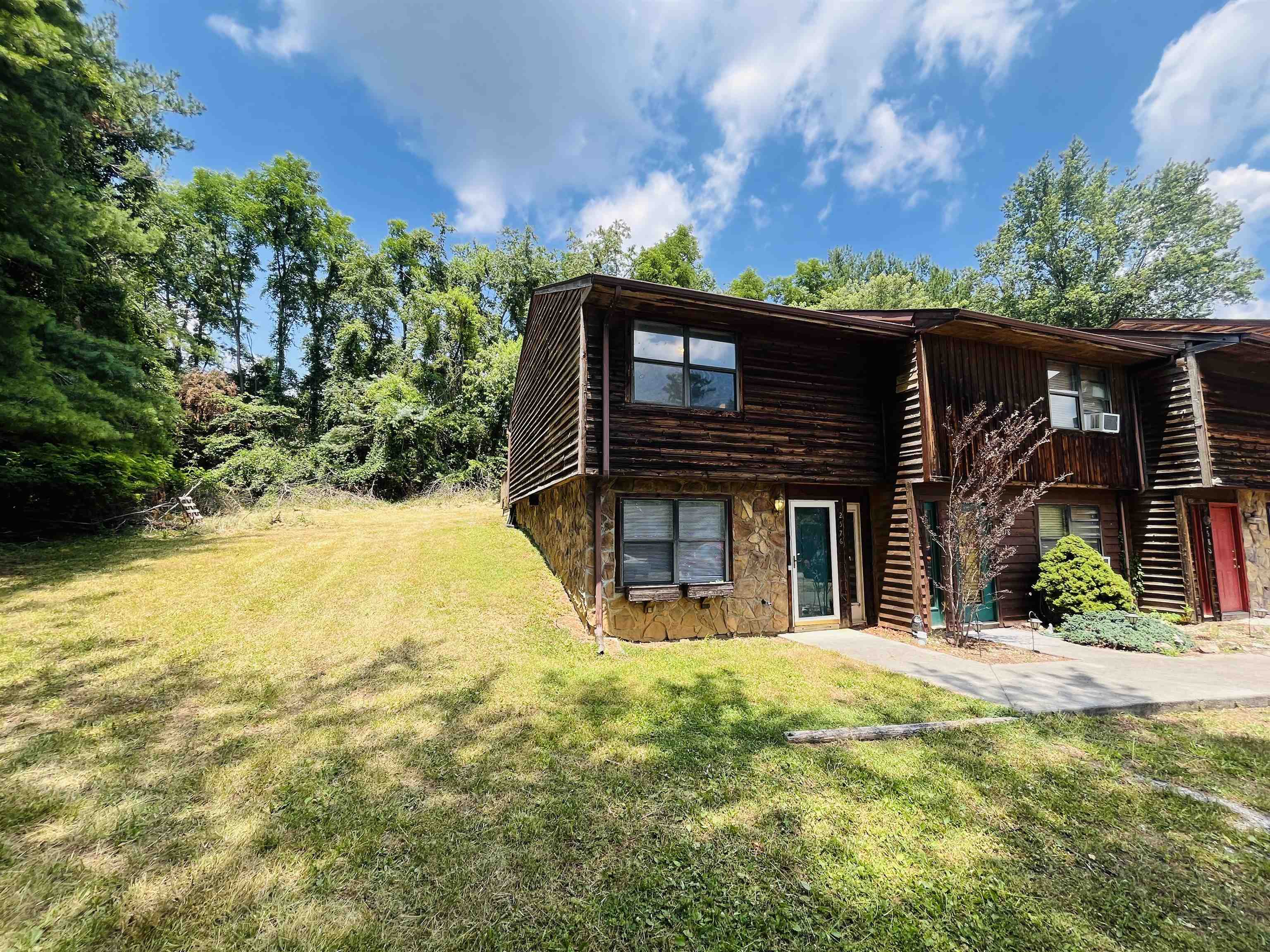 Property Photo: 2576 Townhouse Street VA 24073