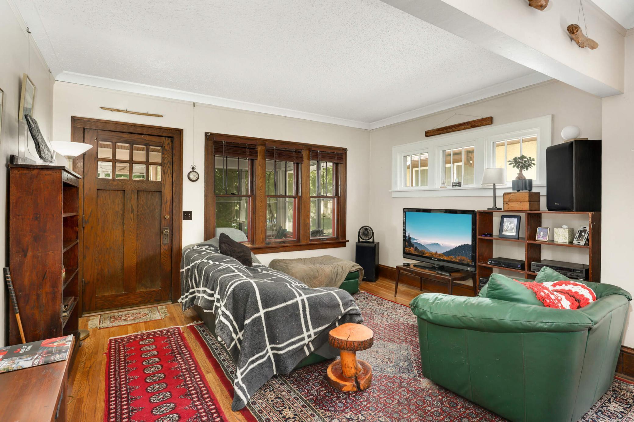 Property Photo: 1914 Grand Avenue MN 55105