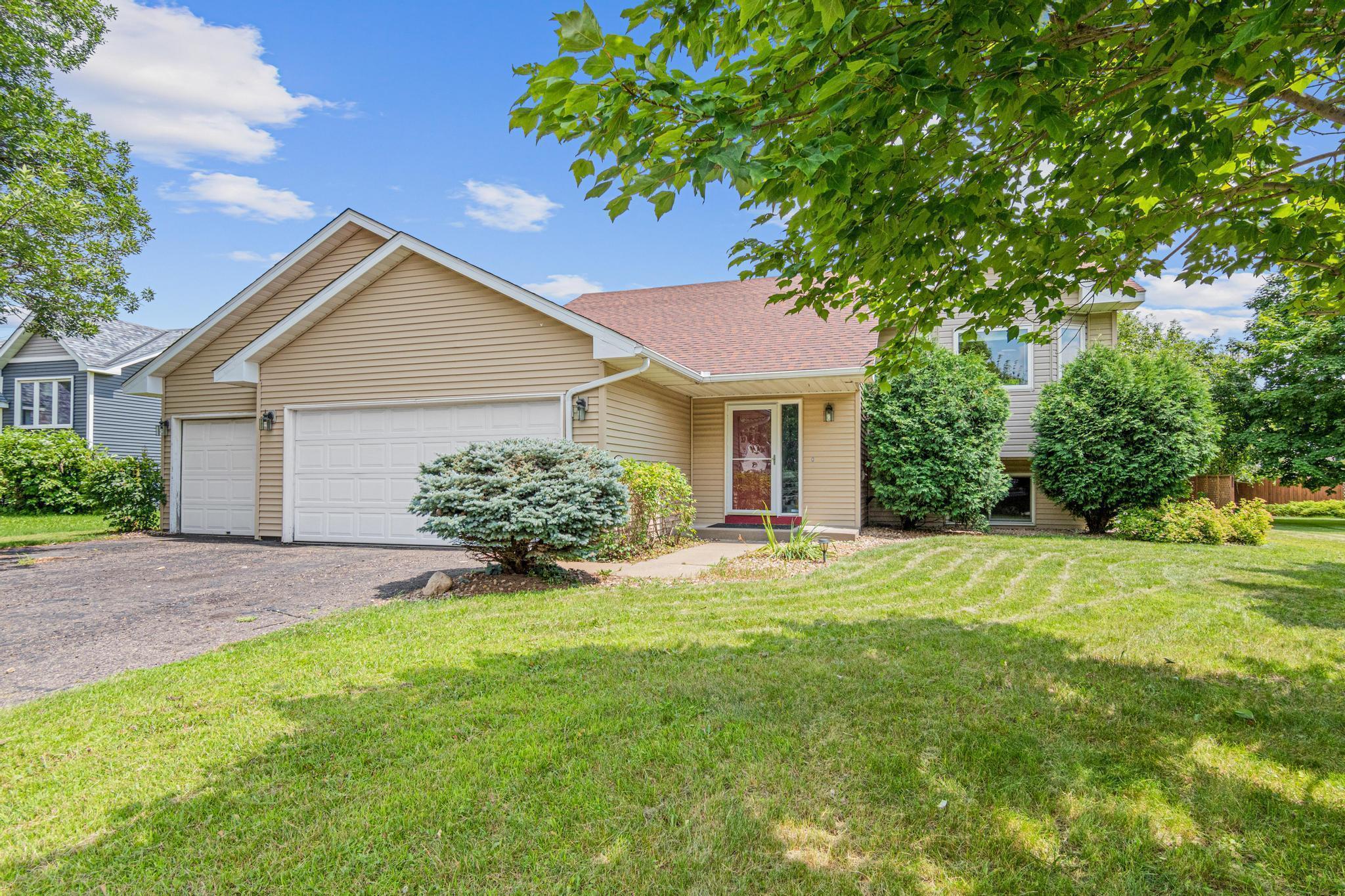 Property Photo: 9036 Kentucky Avenue N MN 55445