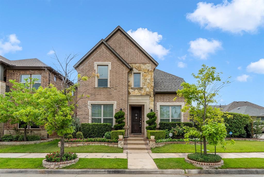 Property Photo: 1110 Amber Rose Way TX 76005